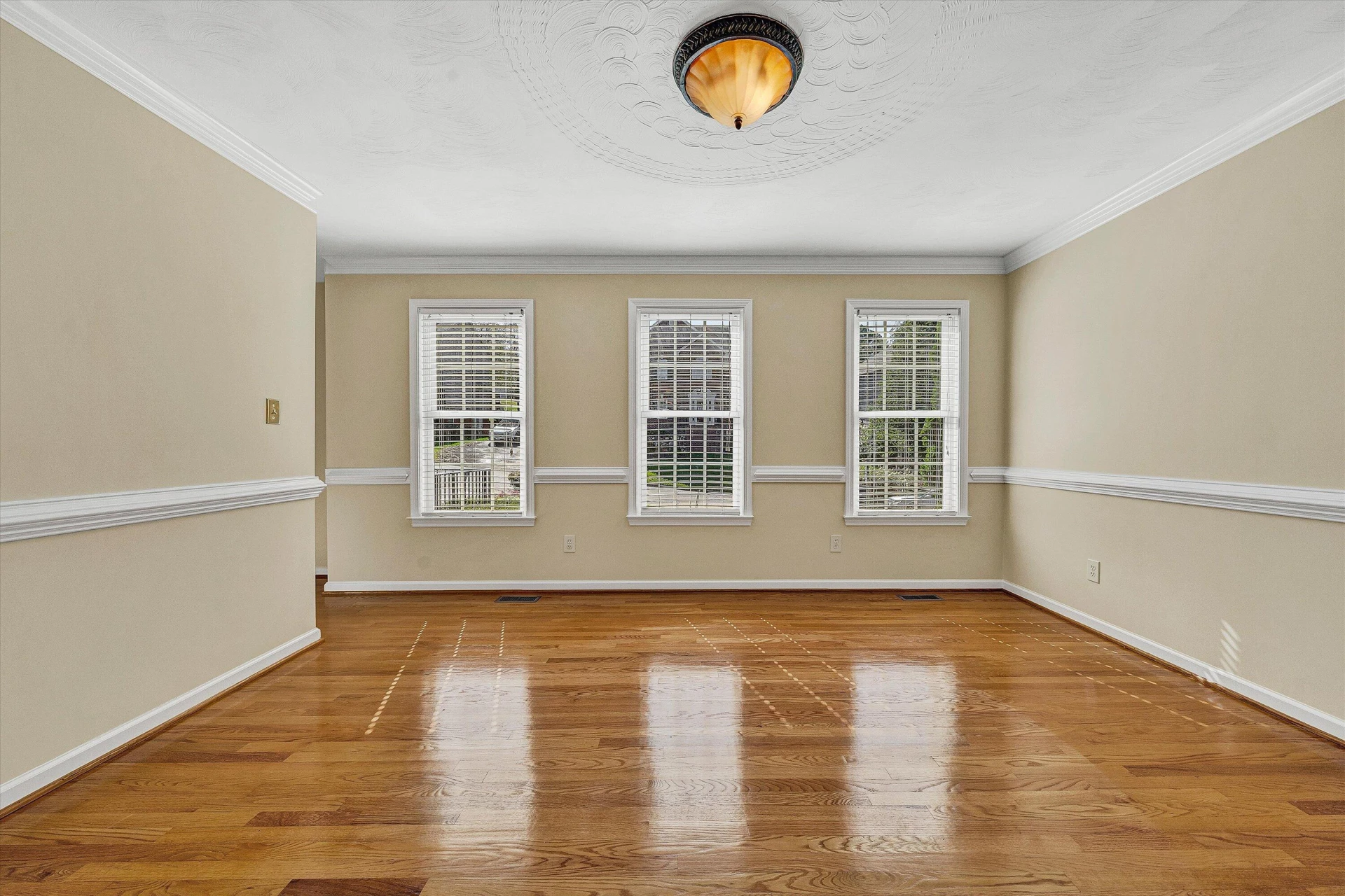 1336 Crutchfield ST - Photo 6