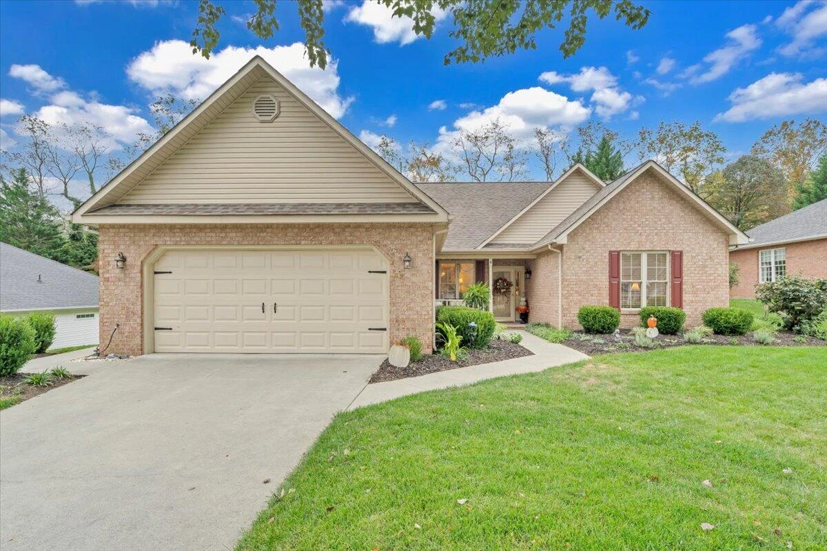 1523 Rosewalk LN