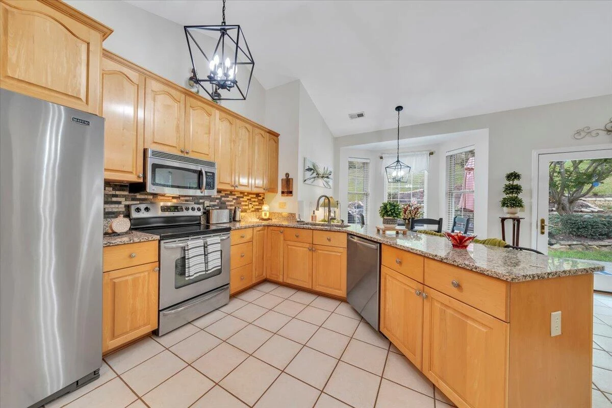 1523 Rosewalk LN - Photo 11