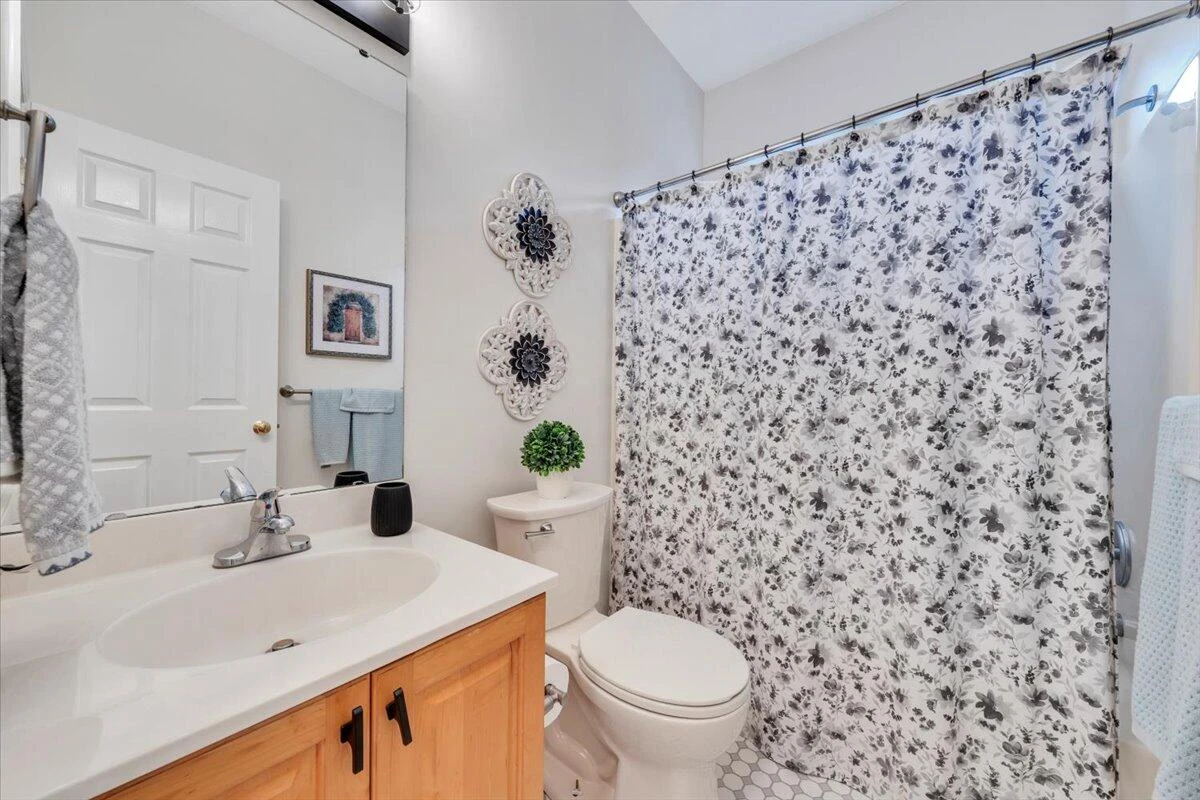1523 Rosewalk LN - Photo 17