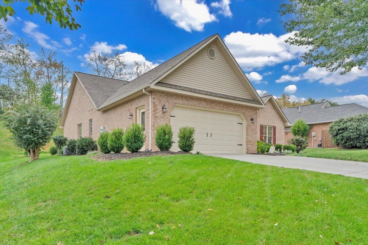 1523 Rosewalk LN - Photo 31