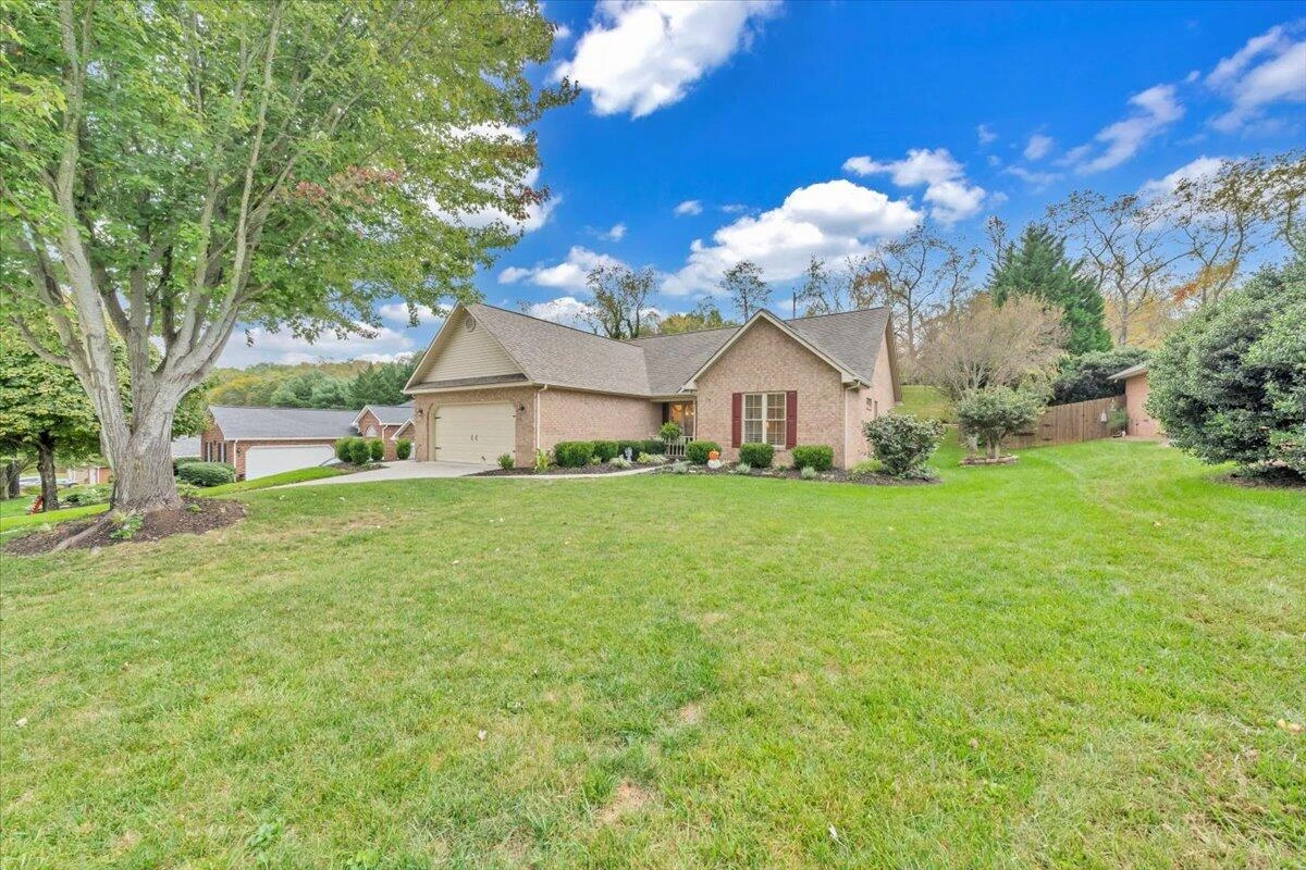 1523 Rosewalk LN - Photo 33