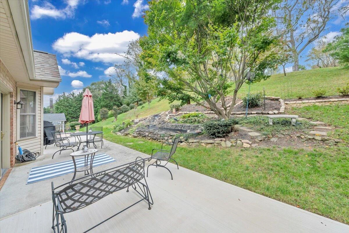 1523 Rosewalk LN - Photo 40