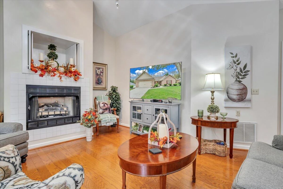 1523 Rosewalk LN - Photo 6