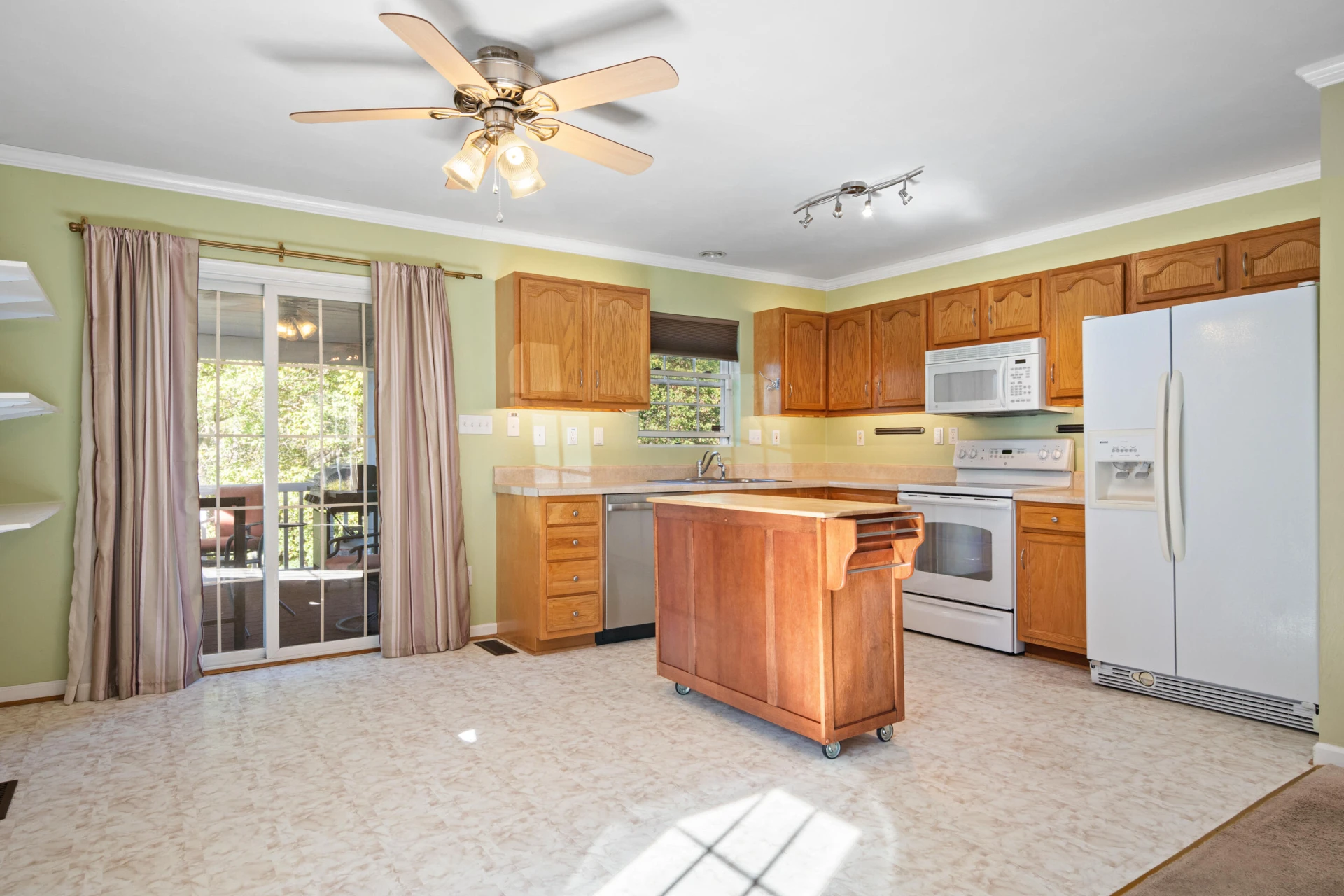 2918 Green Ridge RD - Photo 10