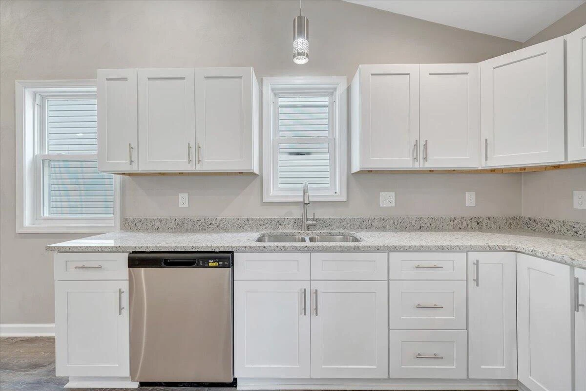 1417 Varnell AVE NE - Photo 10