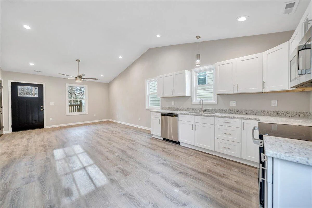 1417 Varnell AVE NE - Photo 11