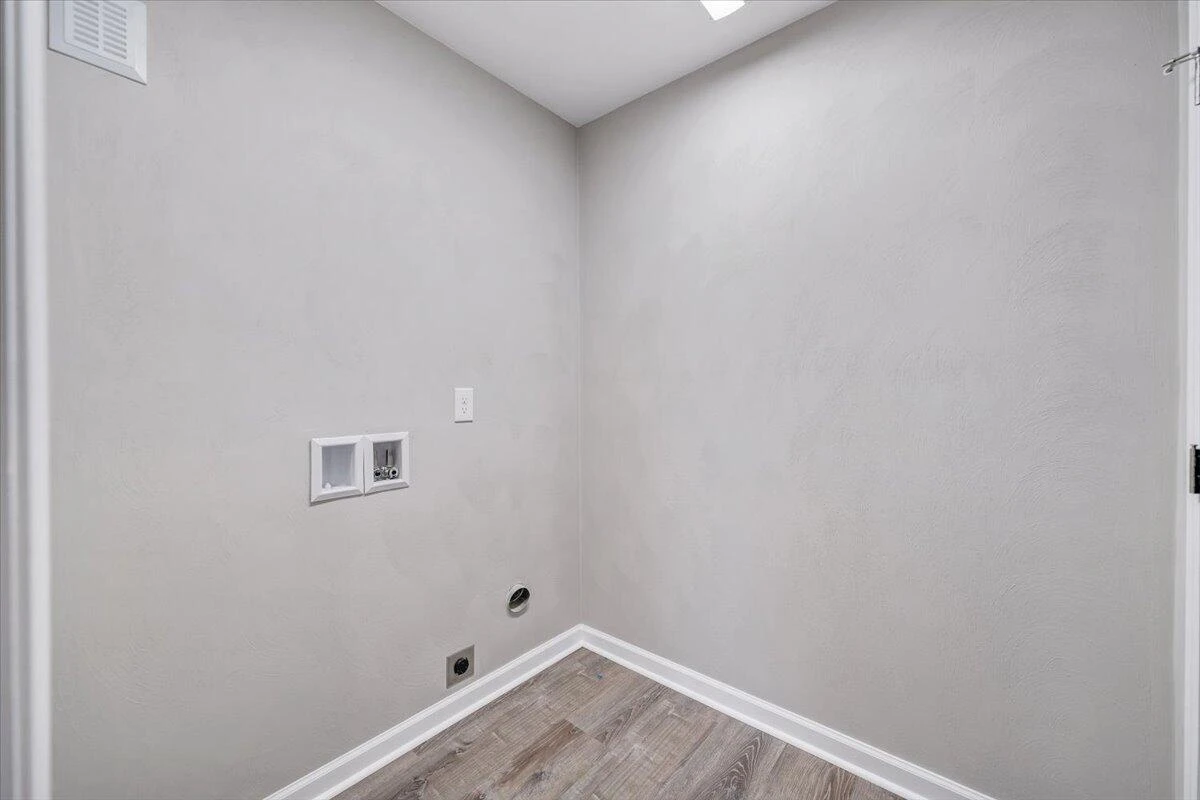 1417 Varnell AVE NE - Photo 22
