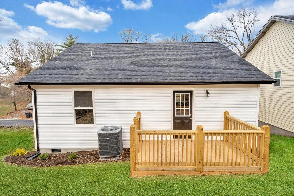 1417 Varnell AVE NE - Photo 30