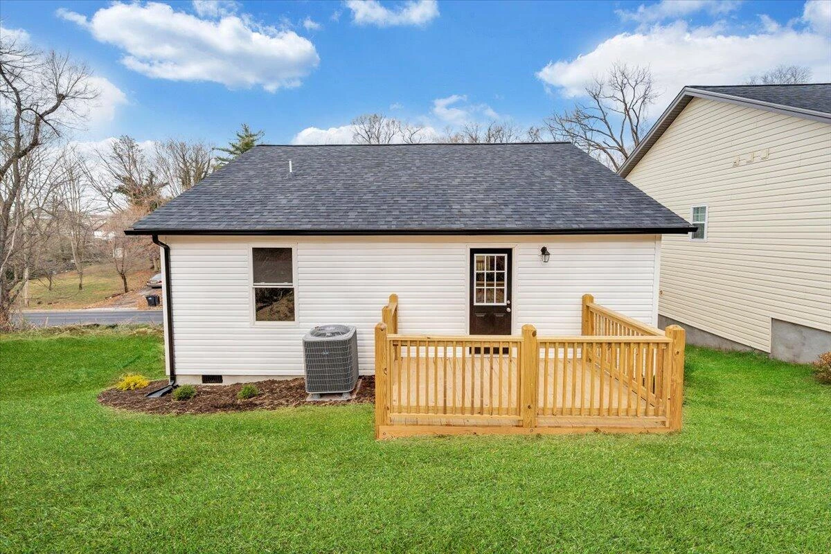 1417 Varnell AVE NE - Photo 31