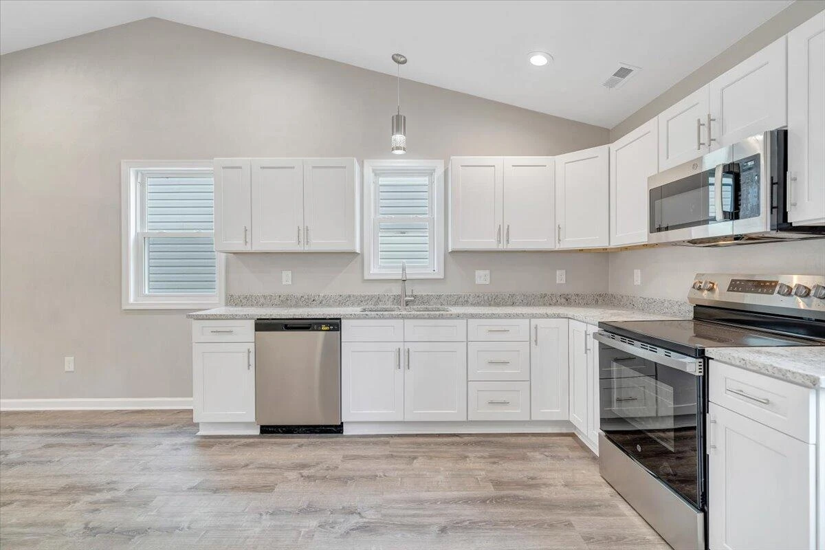 1417 Varnell AVE NE - Photo 9