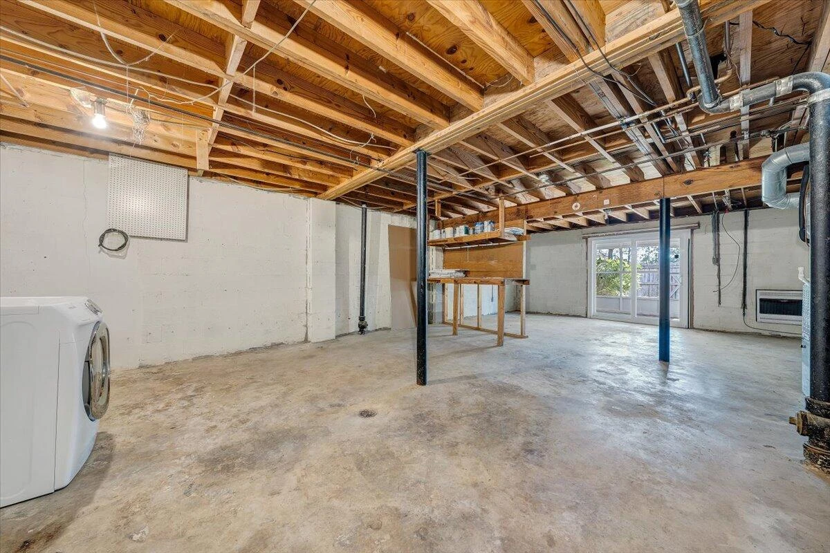 111 Southampton DR - Photo 24