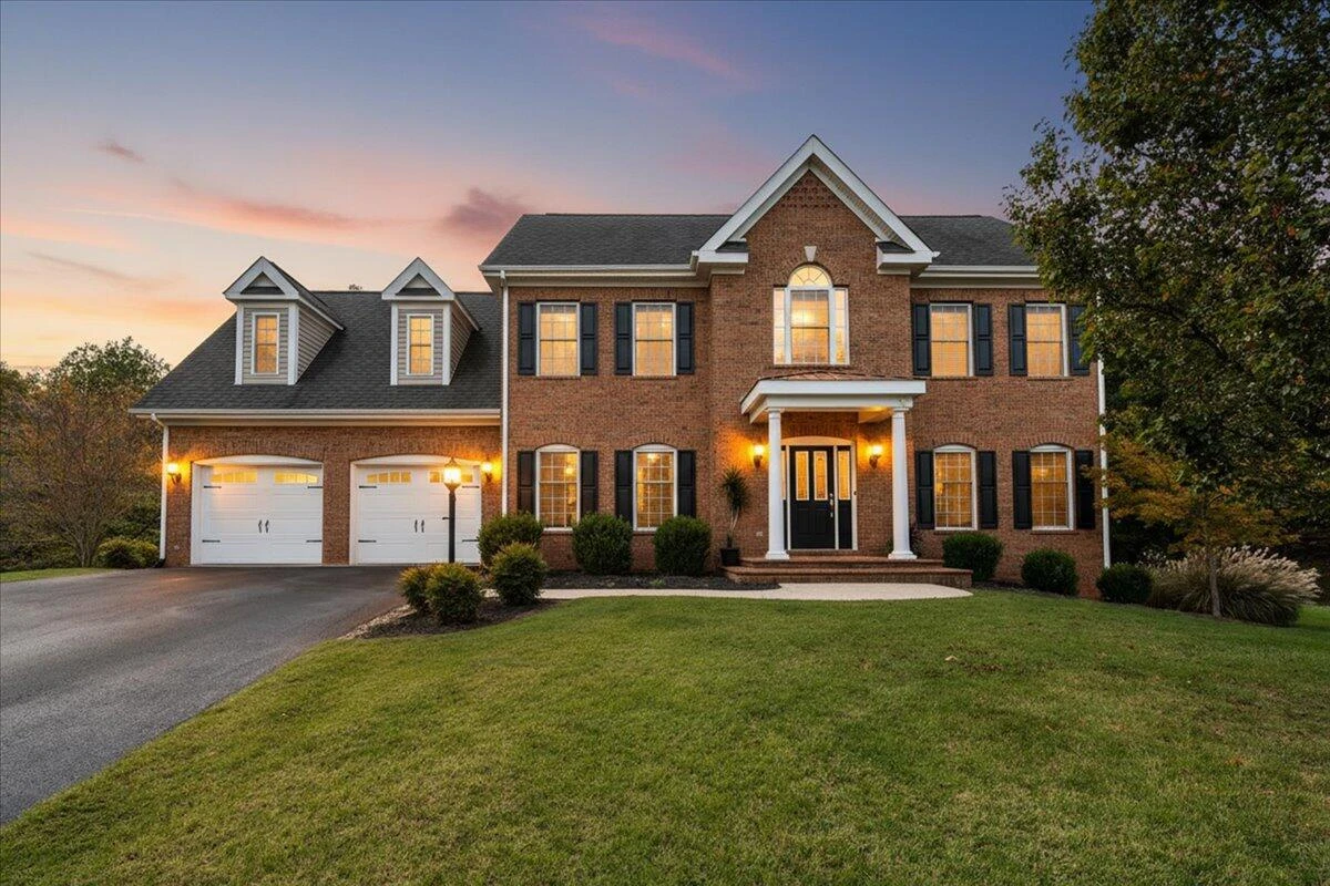 6119 Wisteria Place CT