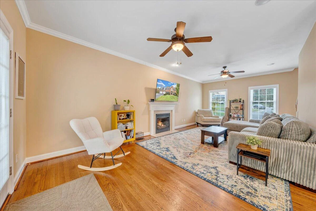 6119 Wisteria Place CT - Photo 9