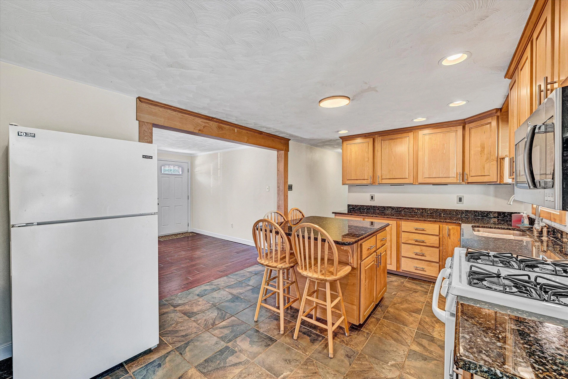 1445 GRATTON ST - Photo 9