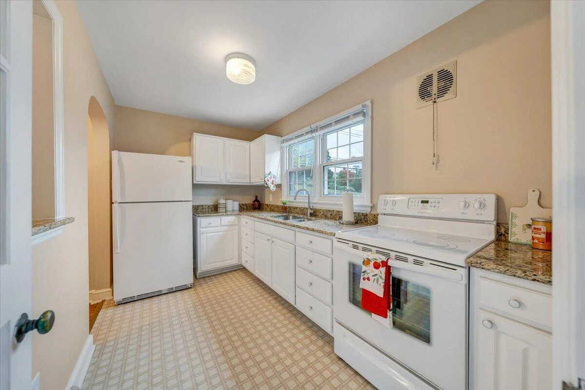 115 CRAIG AVE - Photo 17