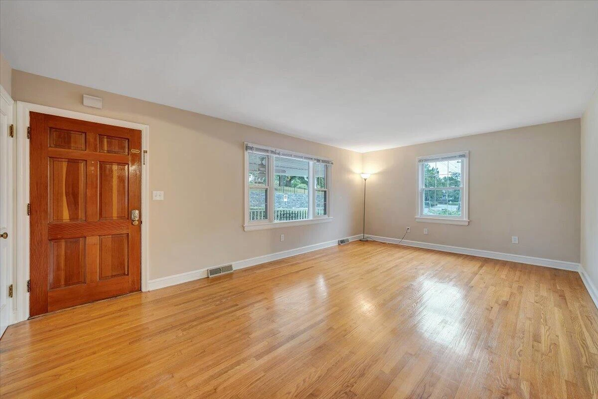 115 CRAIG AVE - Photo 7