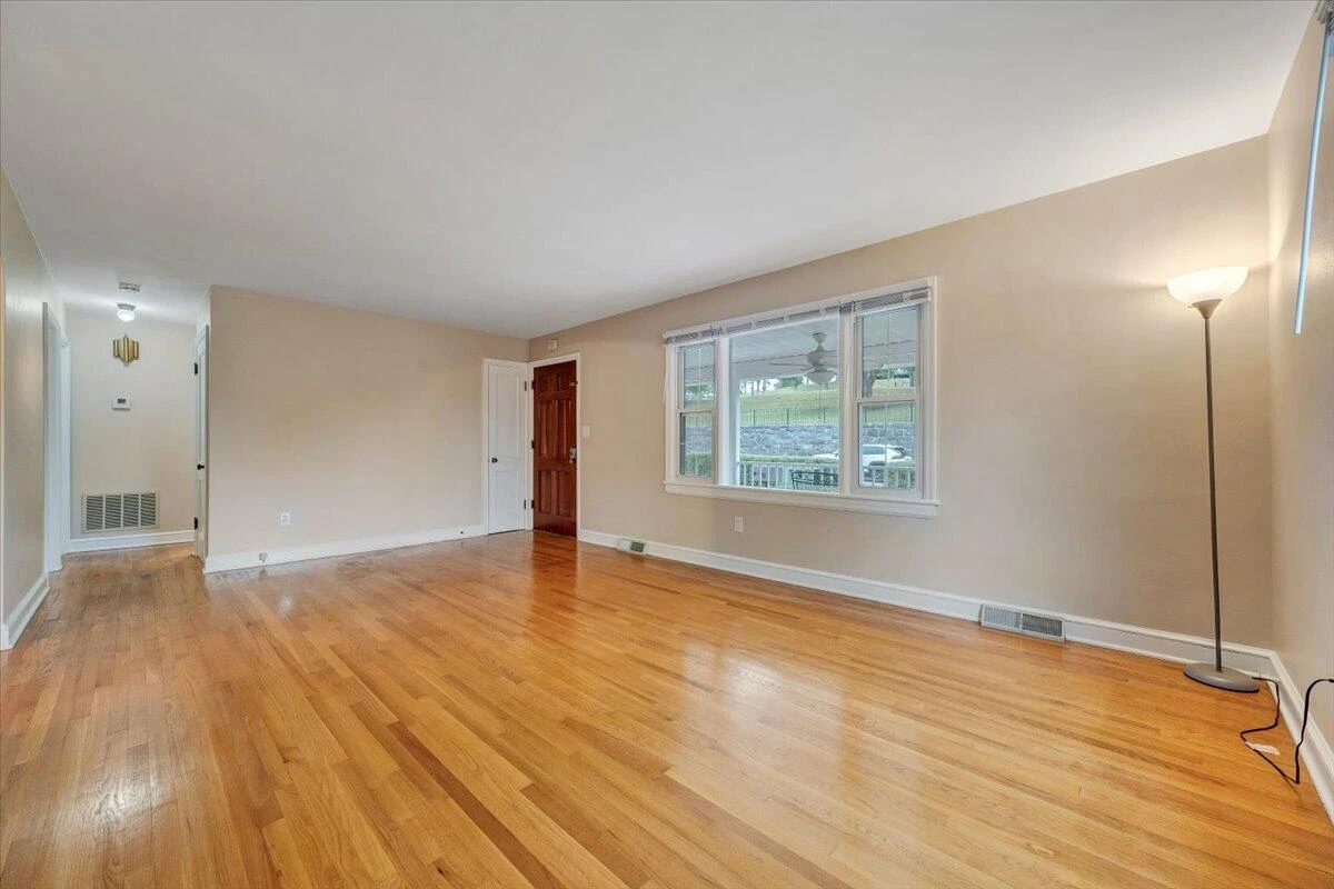 115 CRAIG AVE - Photo 9