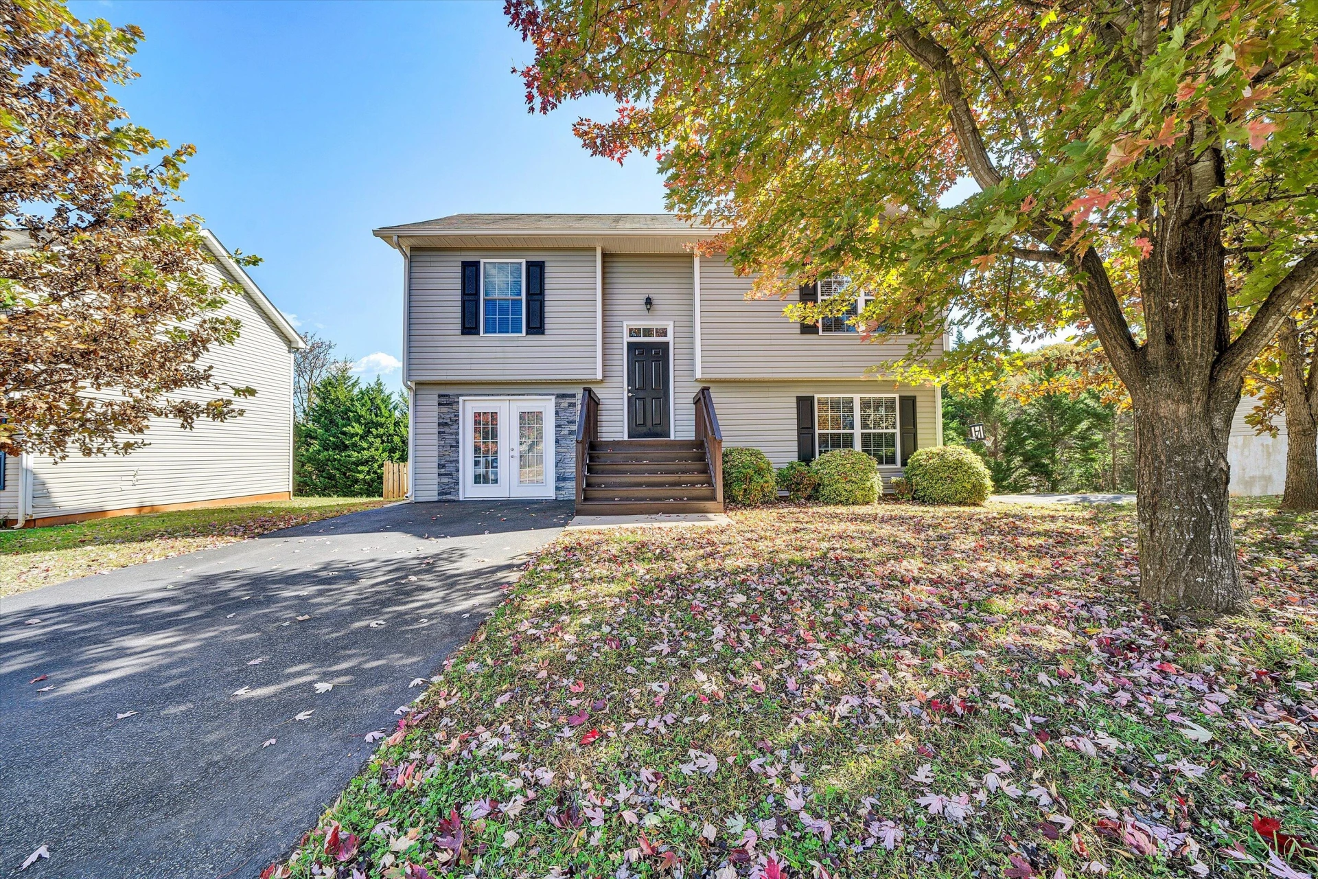 555 Old Fort RD