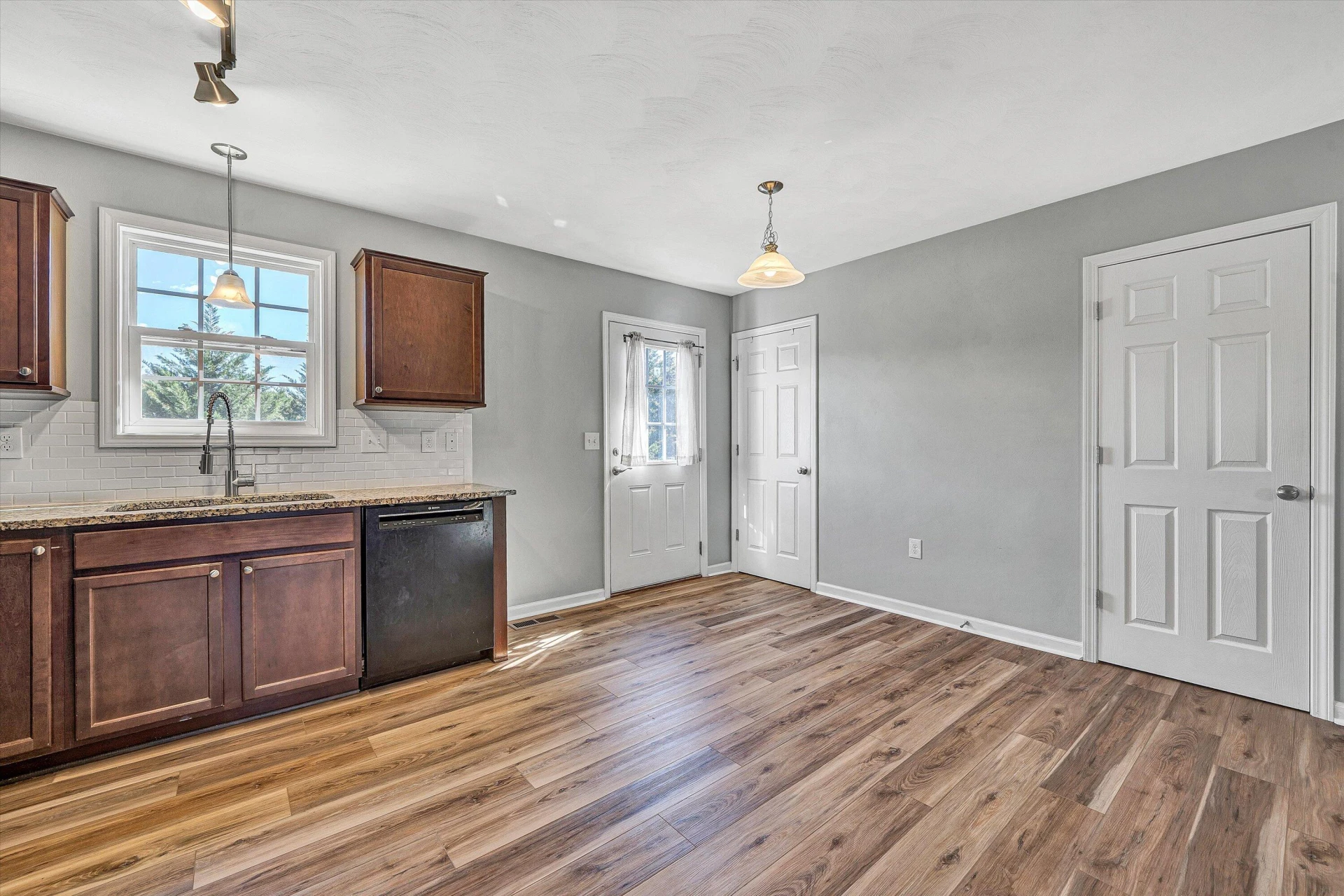 555 Old Fort RD - Photo 12