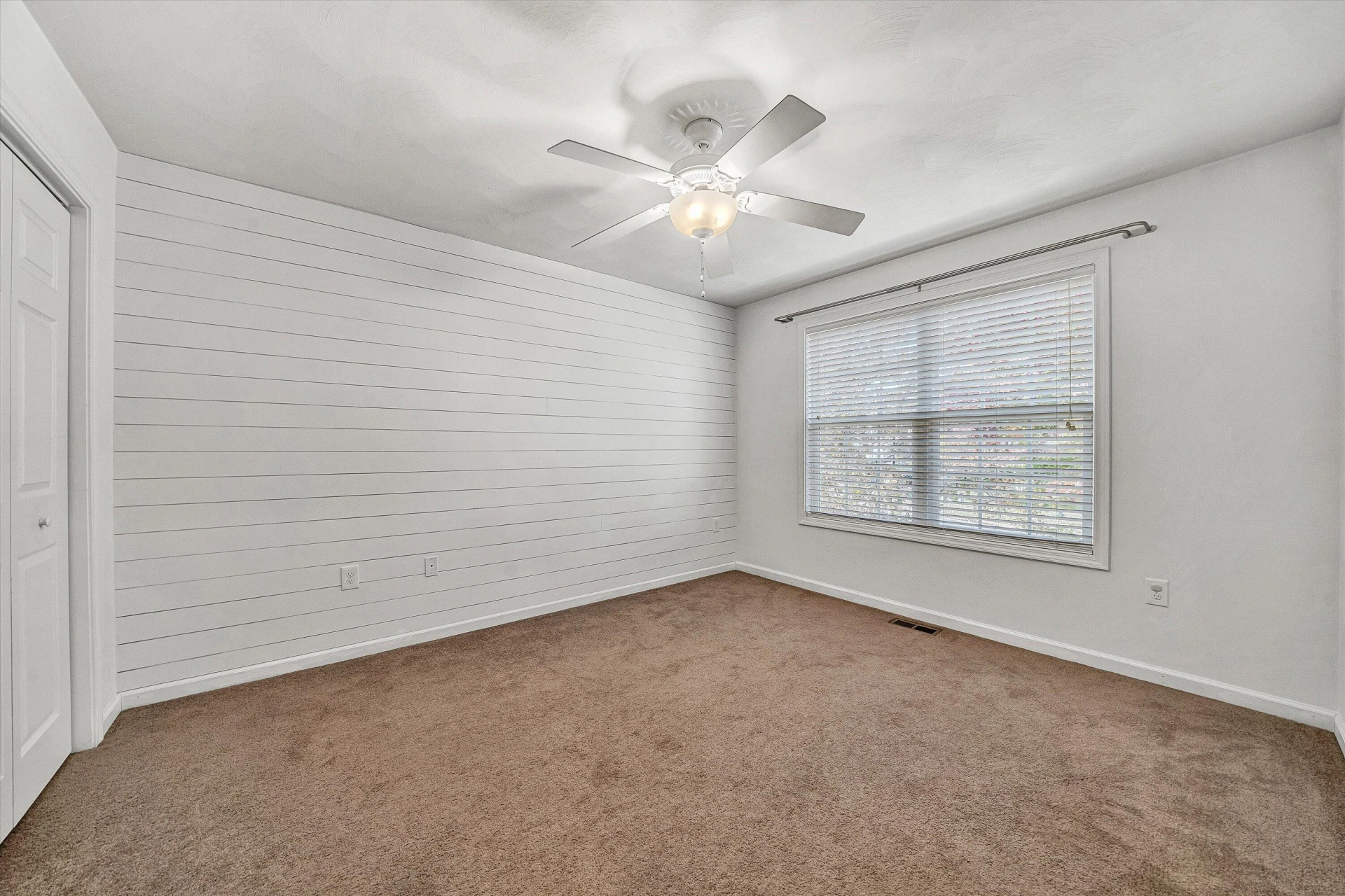 555 Old Fort RD - Photo 15