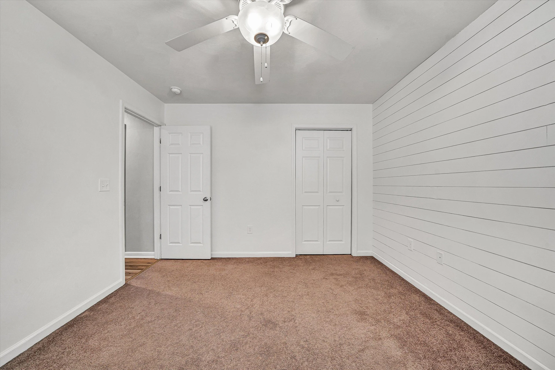 555 Old Fort RD - Photo 16