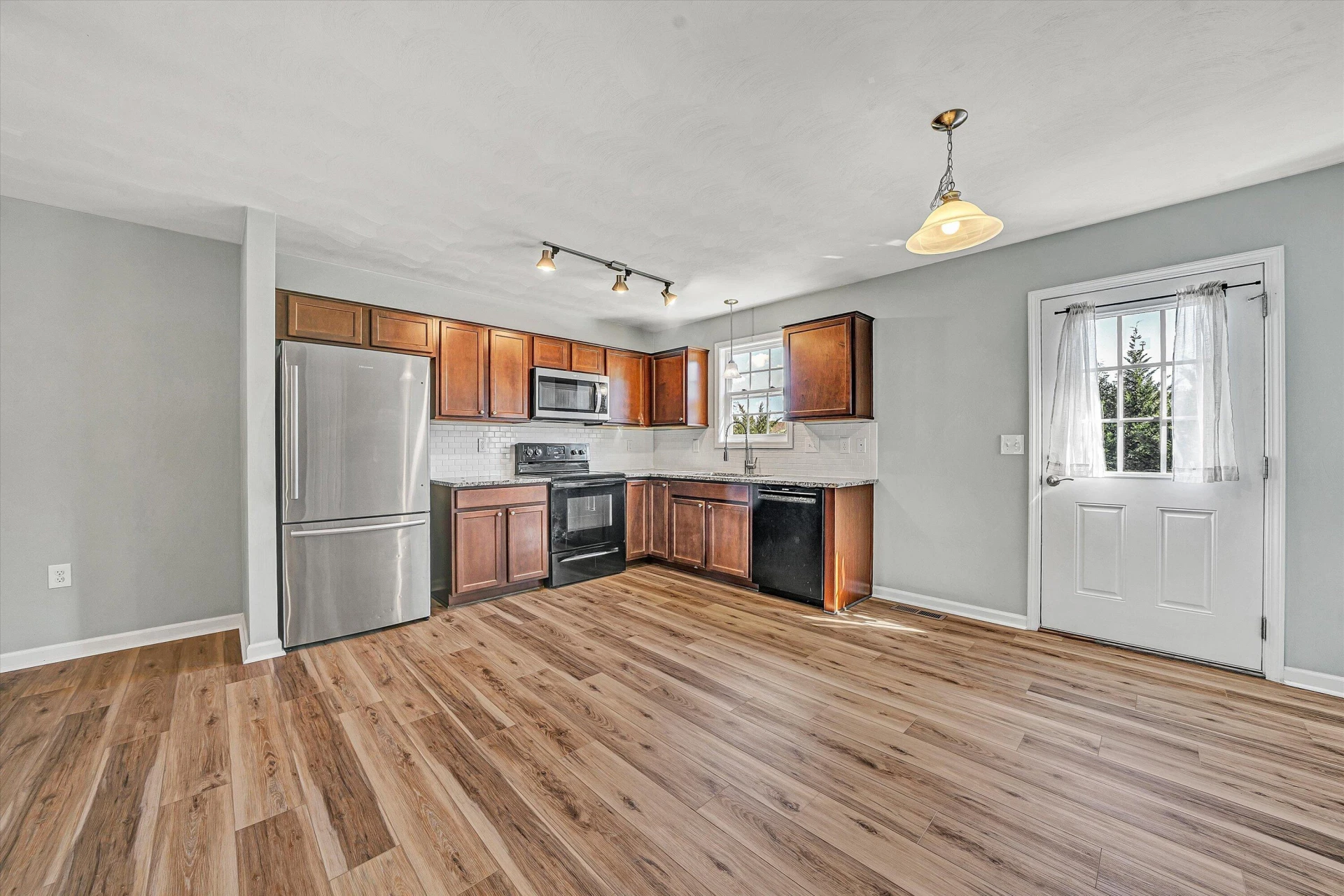 555 Old Fort RD - Photo 6