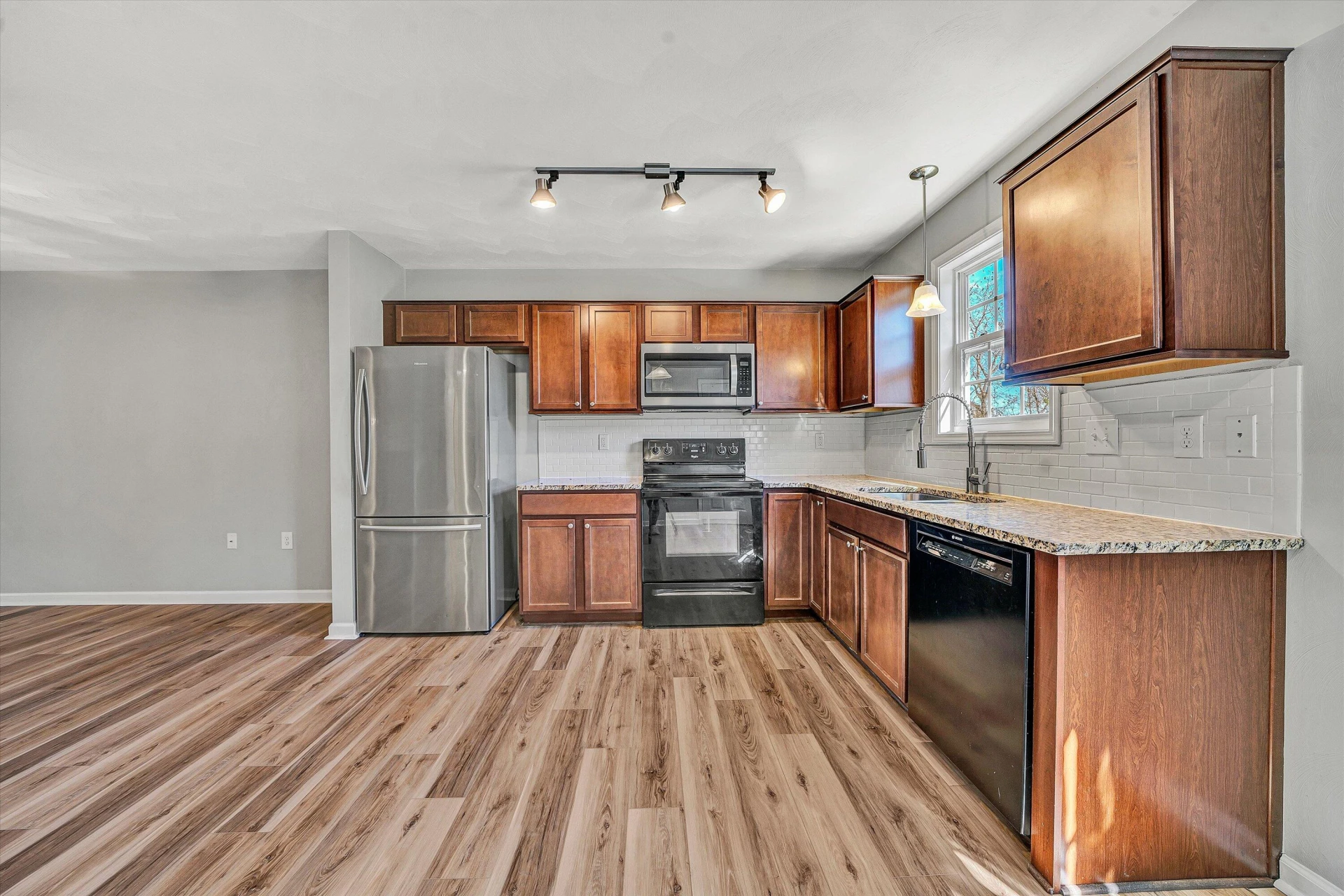 555 Old Fort RD - Photo 8