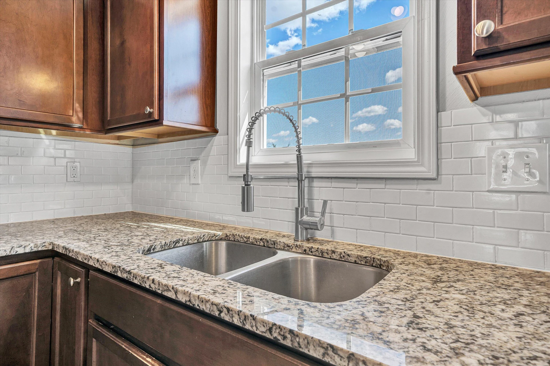 555 Old Fort RD - Photo 9