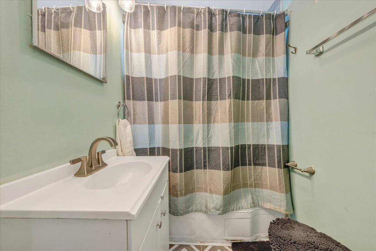 113 Bellevue AVE - Photo 11