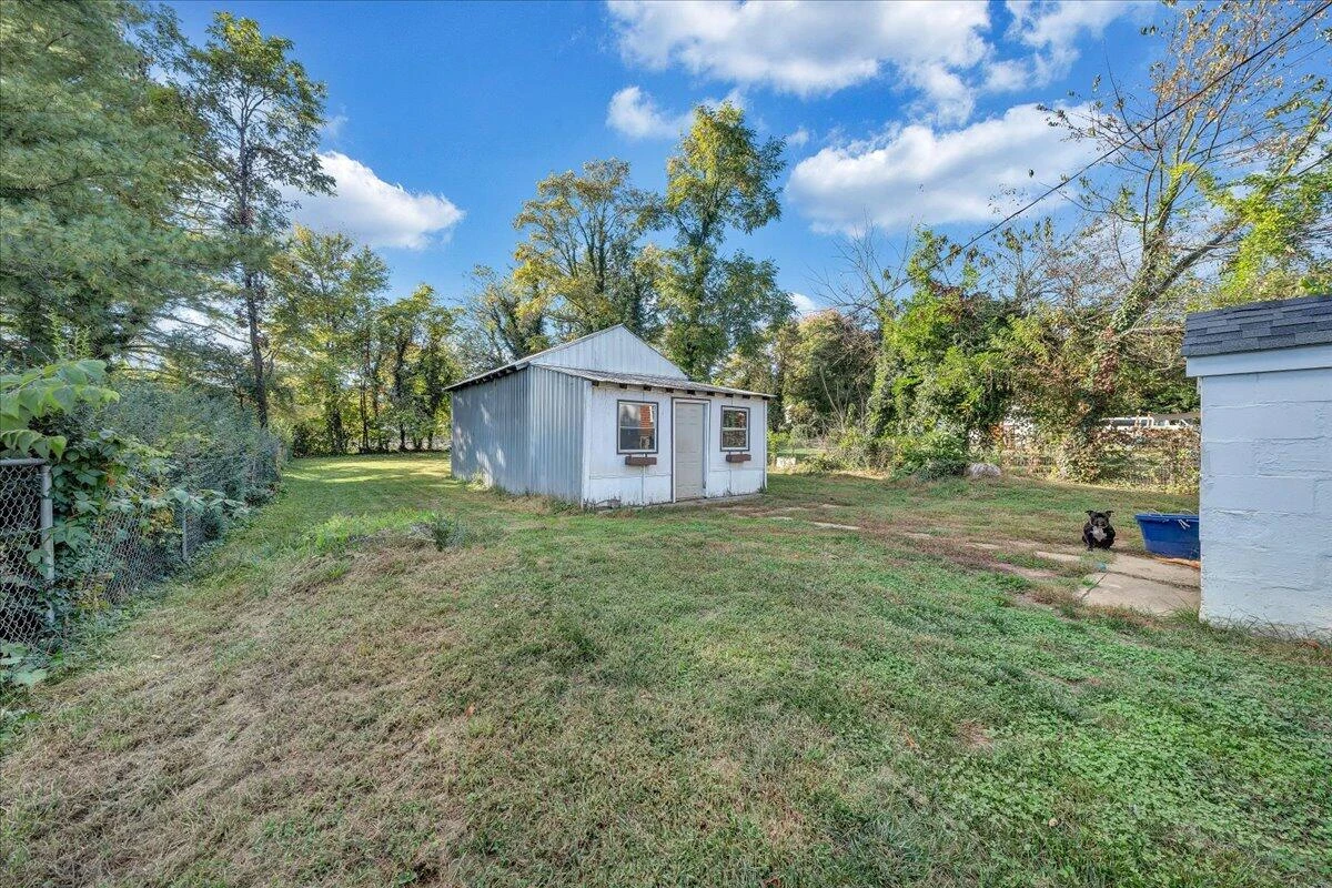 113 Bellevue AVE - Photo 16