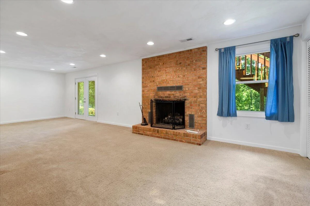 149 Rollingwood CT - Photo 41