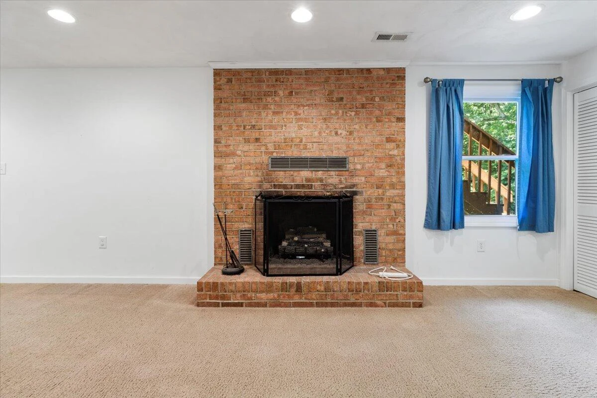 149 Rollingwood CT - Photo 43