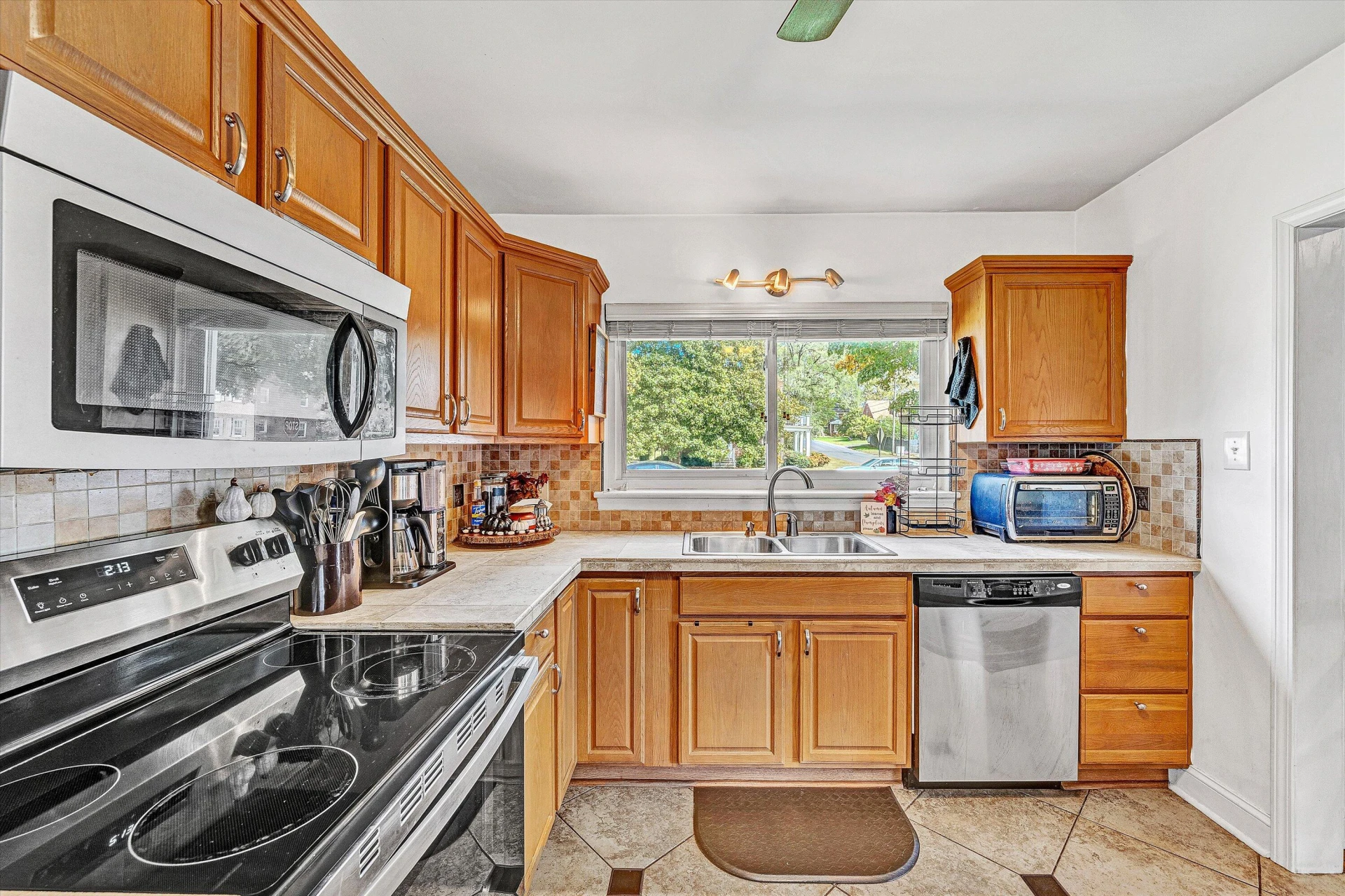 3004 Kennedy ST NE - Photo 10