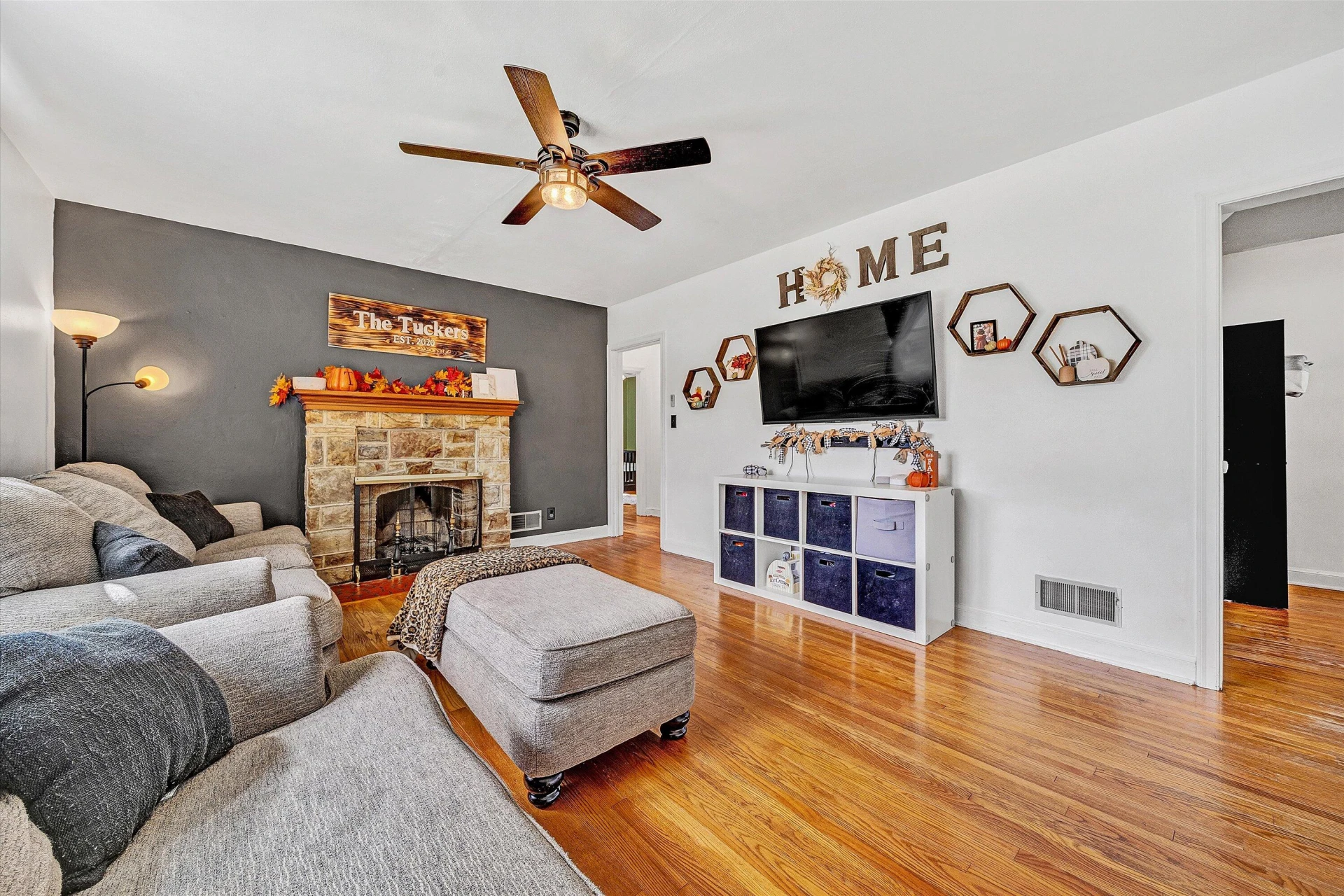 3004 Kennedy ST NE - Photo 6