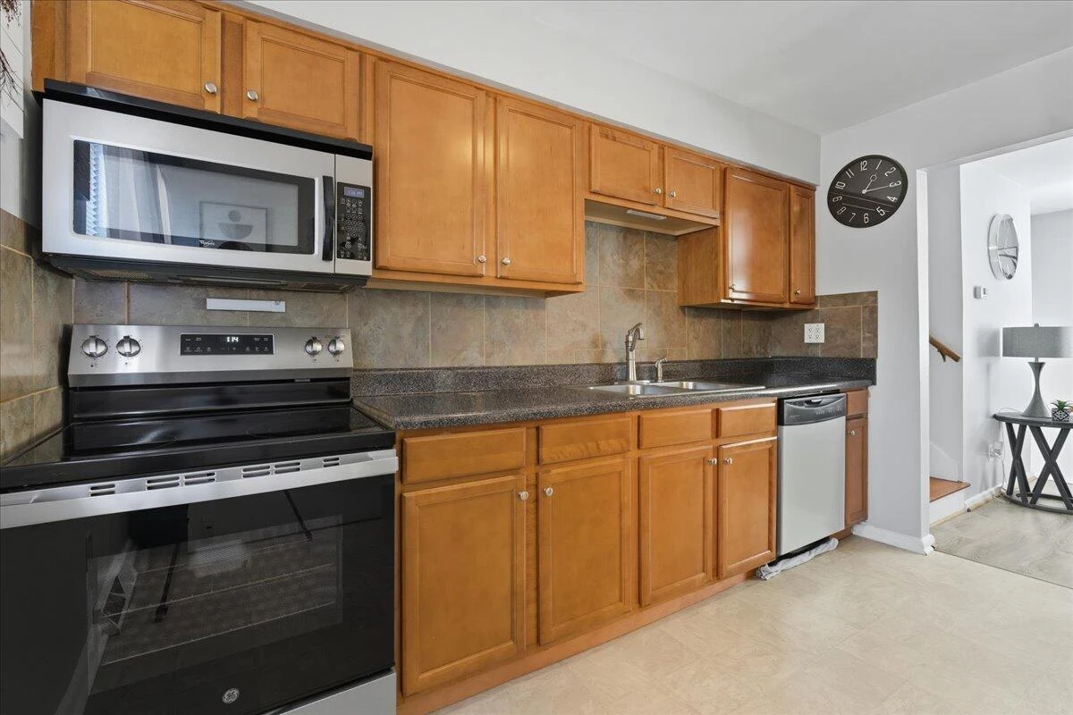 3907 Wilmont AVE NW - Photo 11