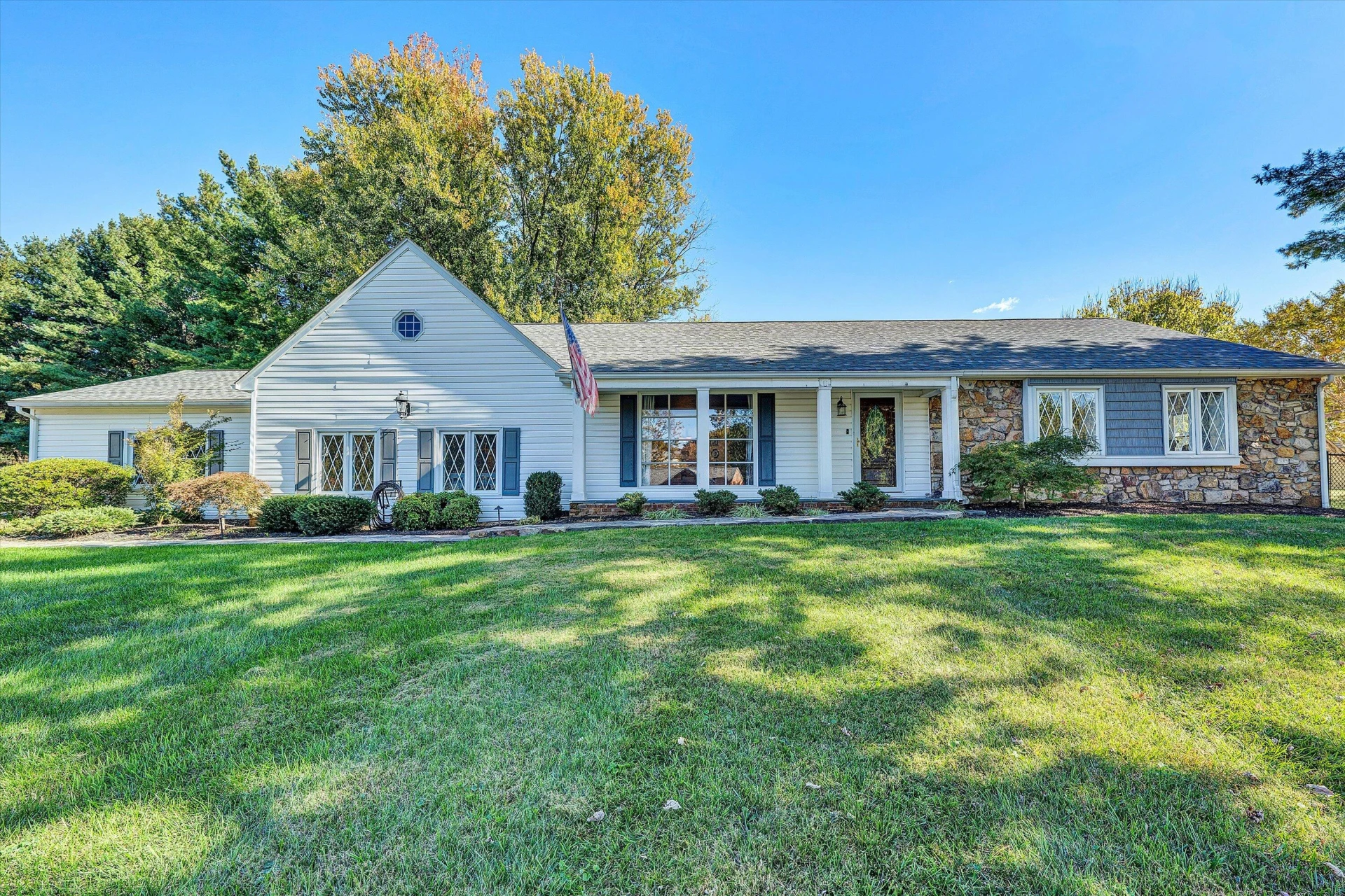 227 Ivy LN - Photo 6