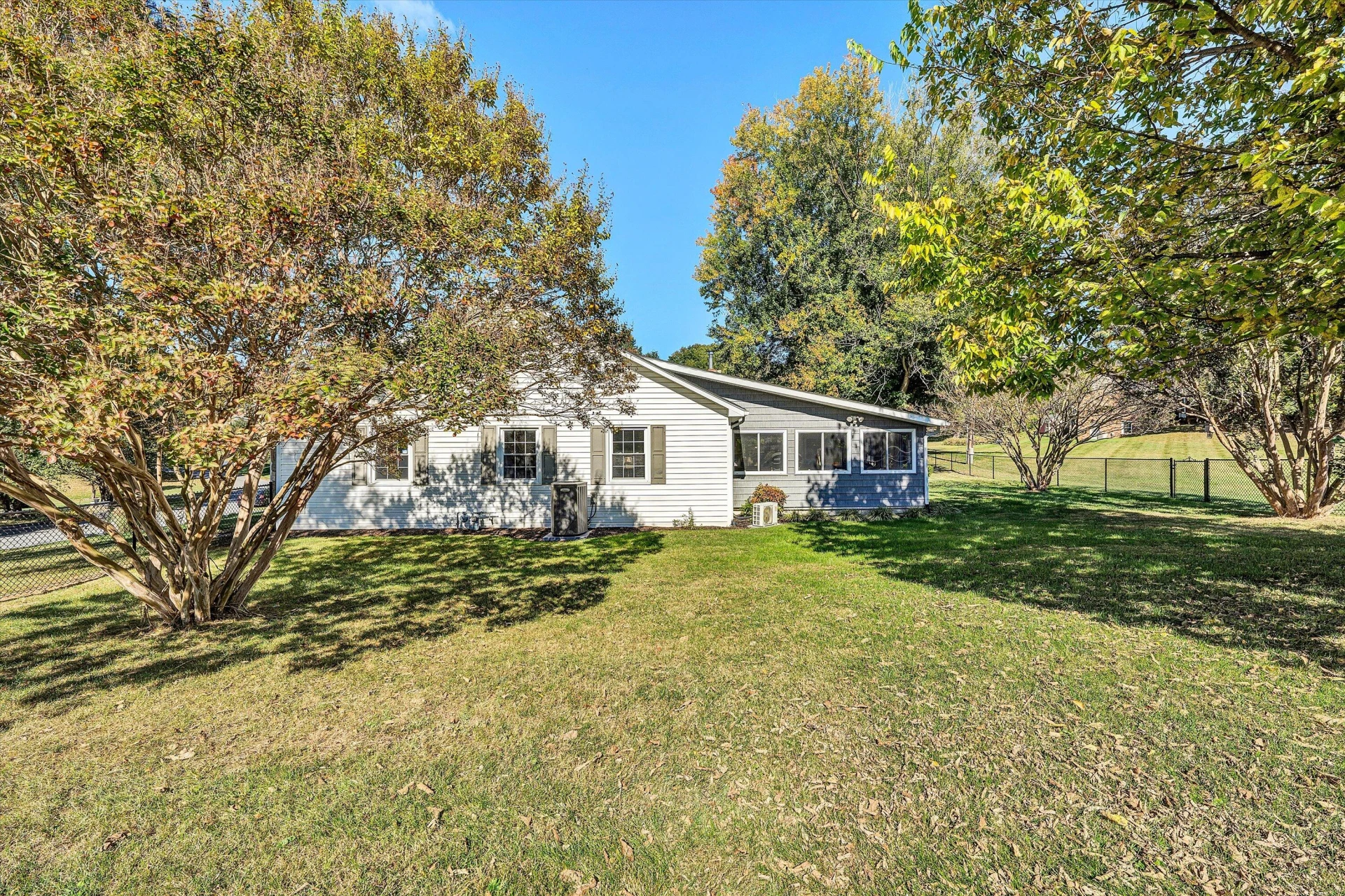 227 Ivy LN - Photo 54