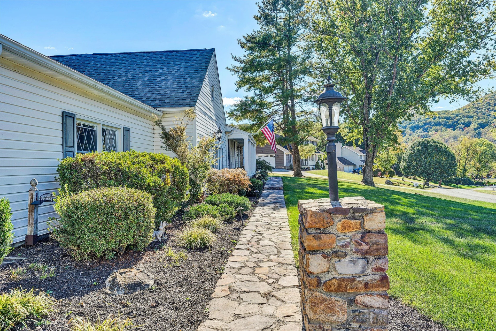 227 Ivy LN - Photo 7
