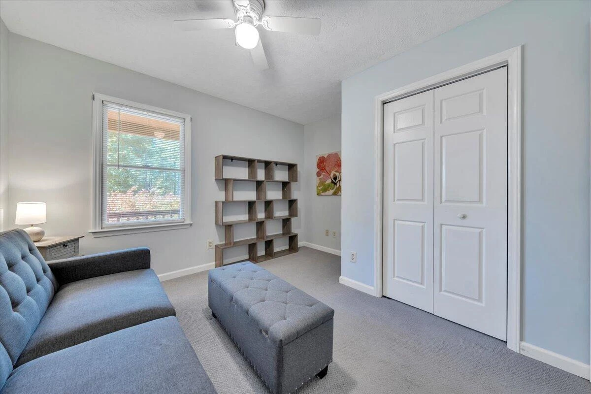 625 Claybanks DR - Photo 18