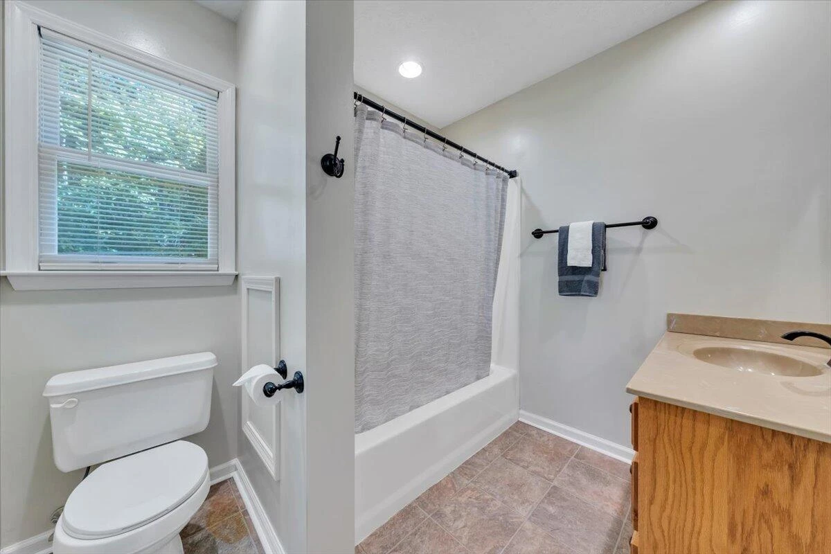 625 Claybanks DR - Photo 22