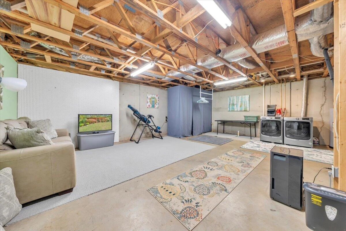 625 Claybanks DR - Photo 28