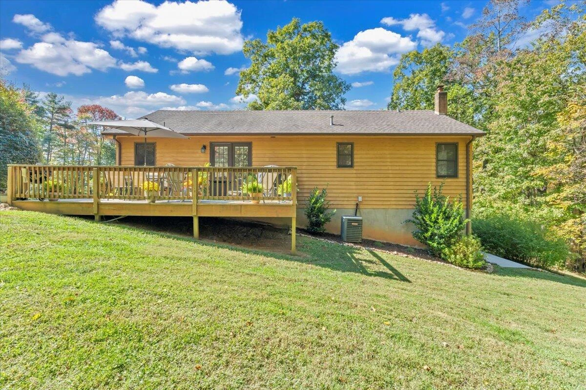625 Claybanks DR - Photo 31