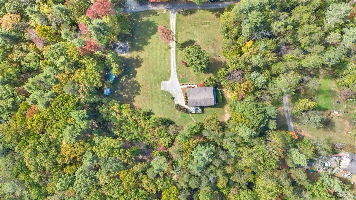 625 Claybanks DR - Photo 49