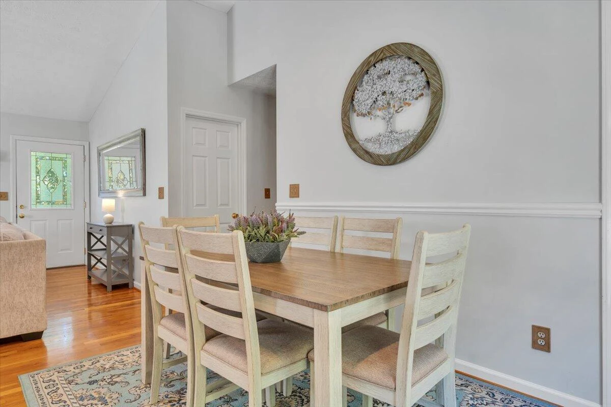 625 Claybanks DR - Photo 10