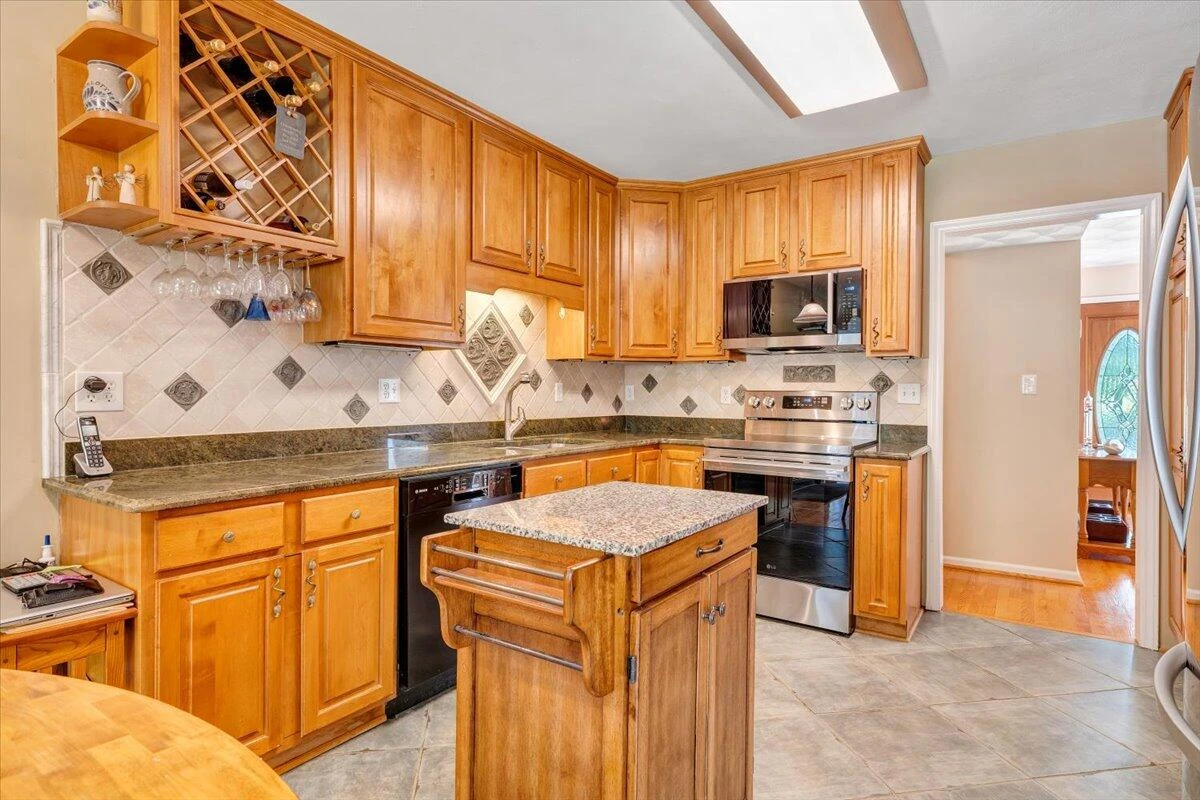1347 Woodhaven Estates RD - Photo 18
