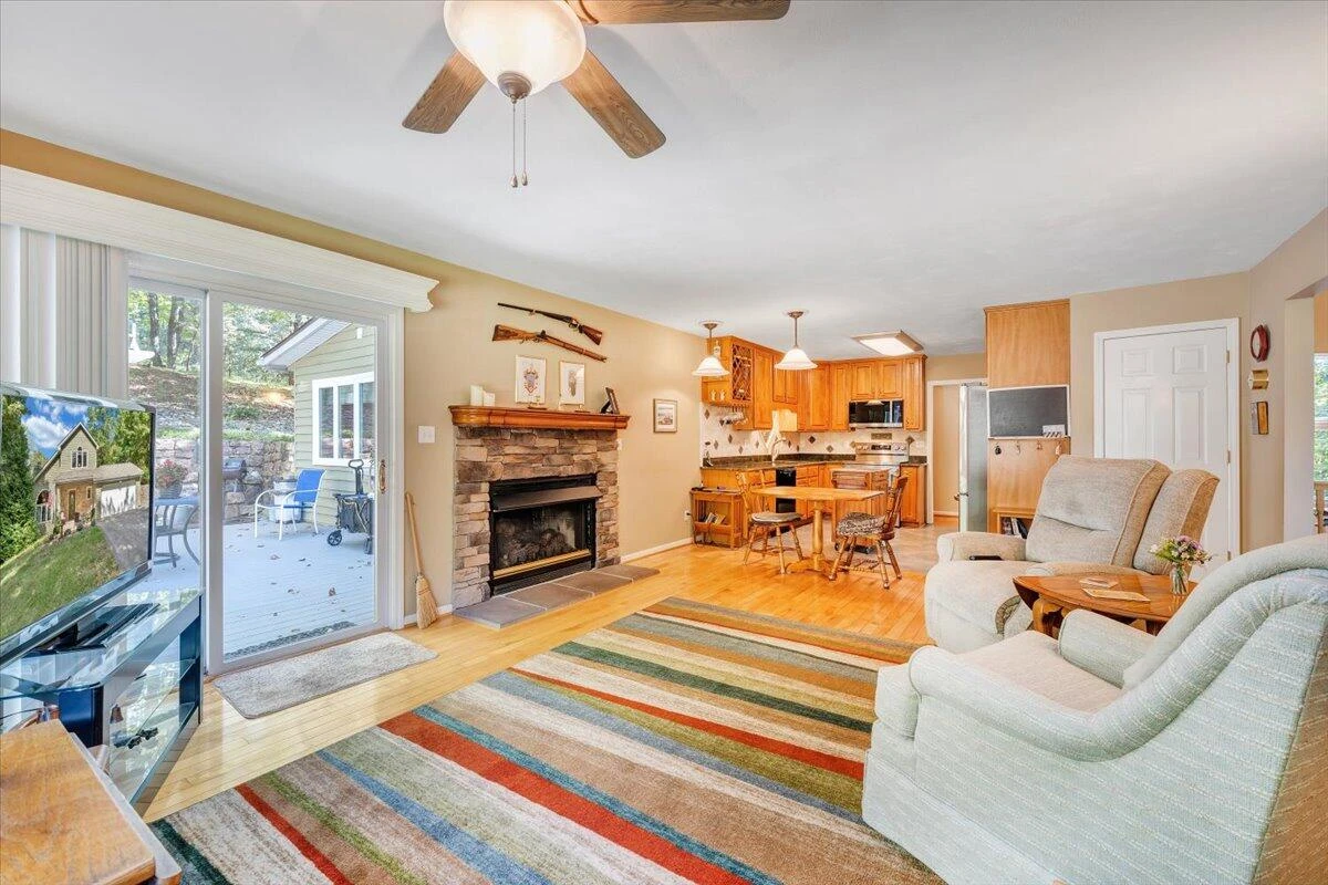 1347 Woodhaven Estates RD - Photo 22