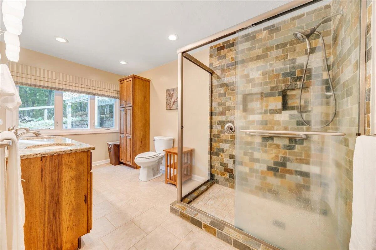 1347 Woodhaven Estates RD - Photo 28