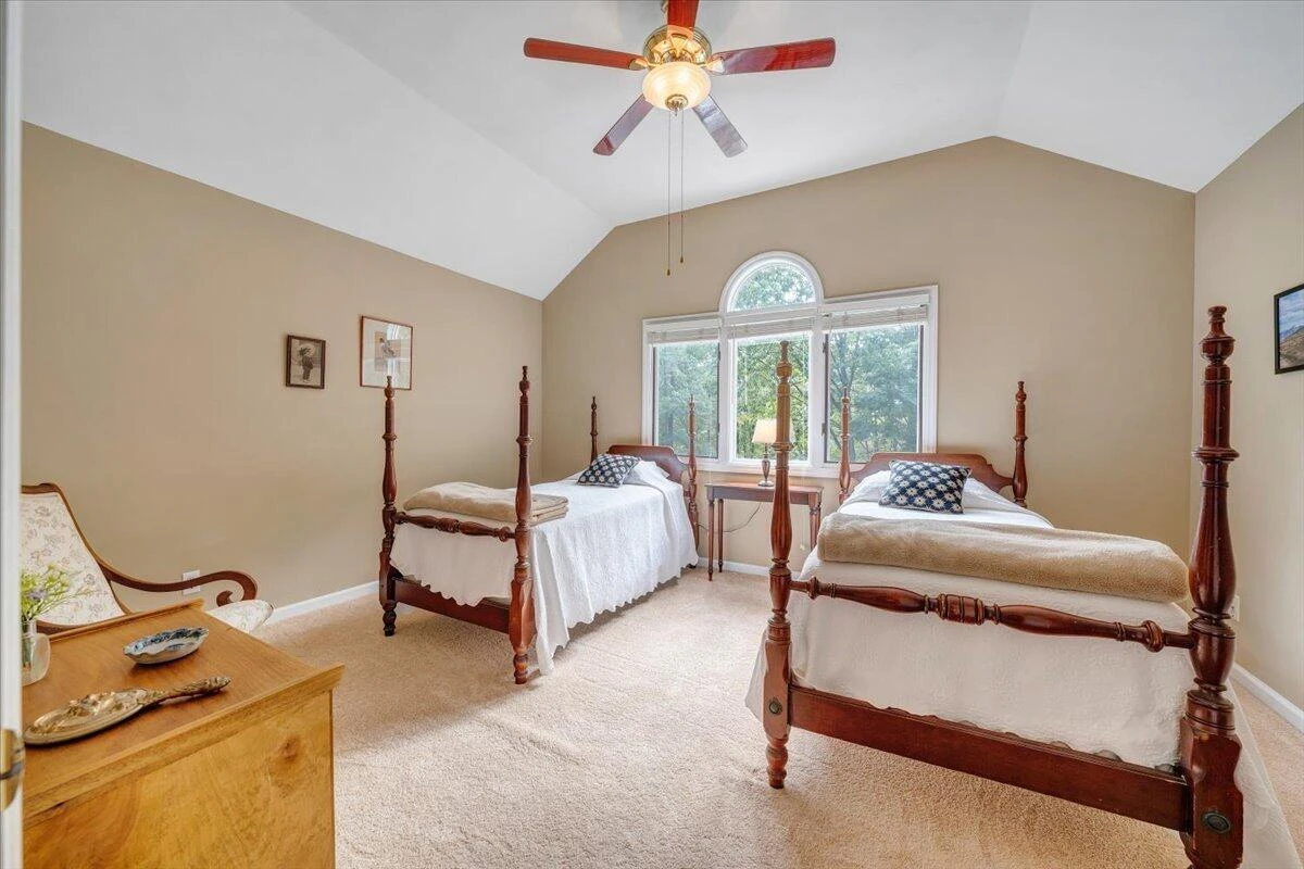 1347 Woodhaven Estates RD - Photo 36