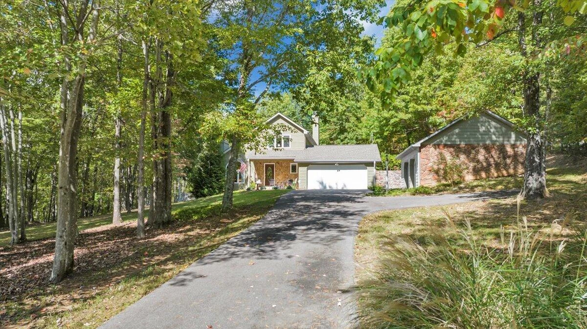 1347 Woodhaven Estates RD - Photo 54